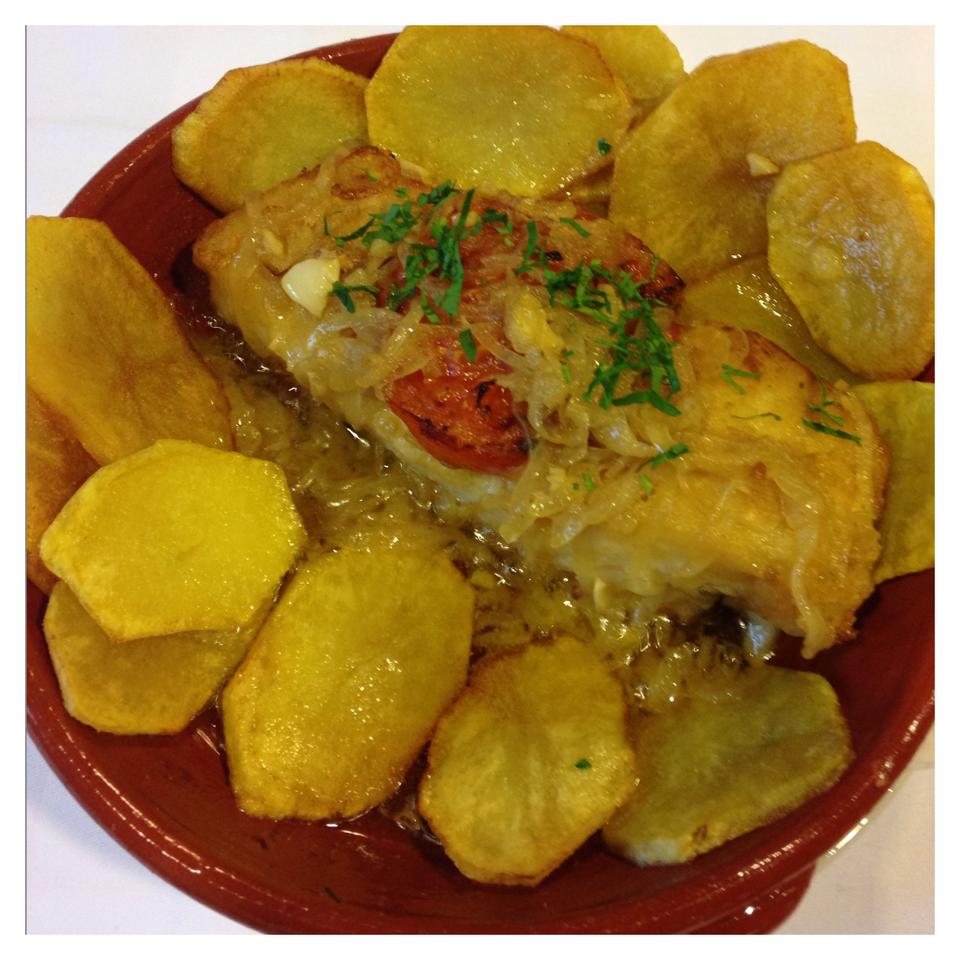 <ul>
<li>Couvert w/bread, butter and olives</li>
<li>Country portuguese cheese, Portuguese Codfish cake, Shrimp patties</li>
<li>Melon w/smoked ham</li>
<li>Portuguese roast codfish</li>
<li>Almond and eggs pudding</li>
<li>Red or white wine, water</li>
<li>Coffe</li>
</ul>
